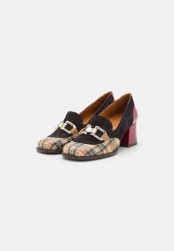 Chie Mihara MicocoDecolletéScotch Classic/Black/Granate Donna Scarpe Con Tacco CH211B0CX-B11 -Birkenstock Italia 4e9f0681b0a14e169bc8bca42e2234b4