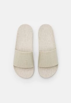 Calvin Klein Pool Slide Ciabatte Da MareBeige Uomo Scarpe Aperte 6CA12G00U-B11 -Birkenstock Italia 94bc80b665c2448c8c69af4814115c5e