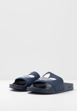 Adidas Originals Adilette Lite - Ciabattine - Conavy/Ftwwht/Conavy -Birkenstock Italia d4b049b371f8400ca6cc53f64a2dbc89
