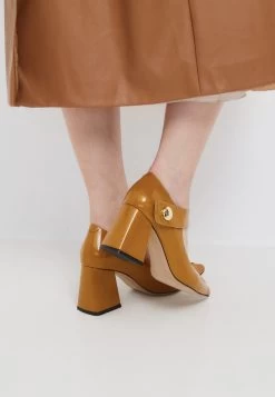 DecolletéOrange Donna Scarpe Con Tacco CEK11B01A-H11 -Birkenstock Italia f6ab044c4e3f46eaadd31eb85a25fe9b